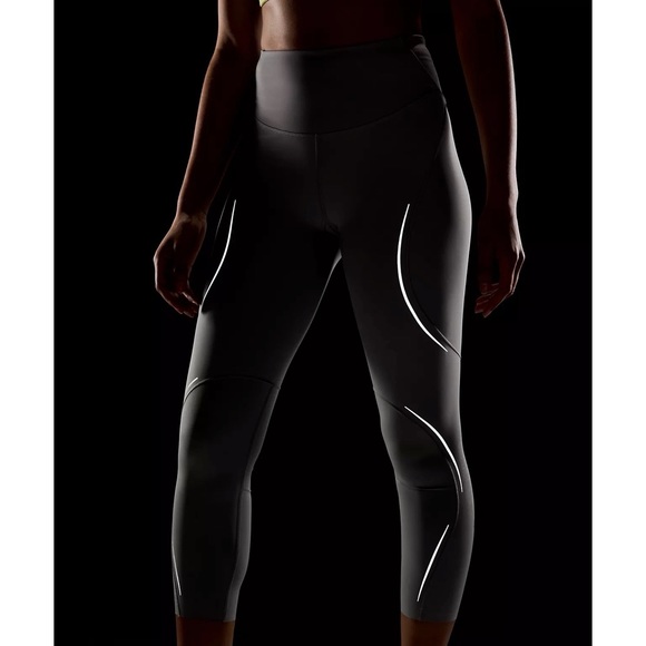 NWT Base Pace High Rise Crop Reflective - Picture 4 of 5